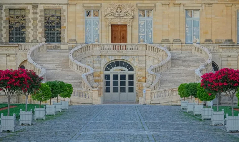Château de Fontainebleau à Fontainebleau pour le sélecteur Mes Libertines par ville