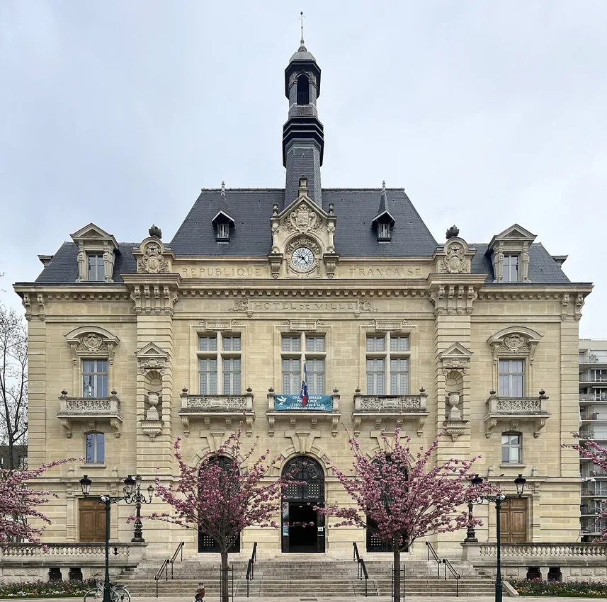 Façade de l’hôtel de ville de Colombes